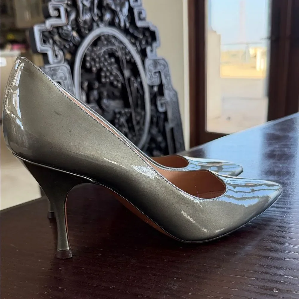 Chic Gray Patent Leather Heels